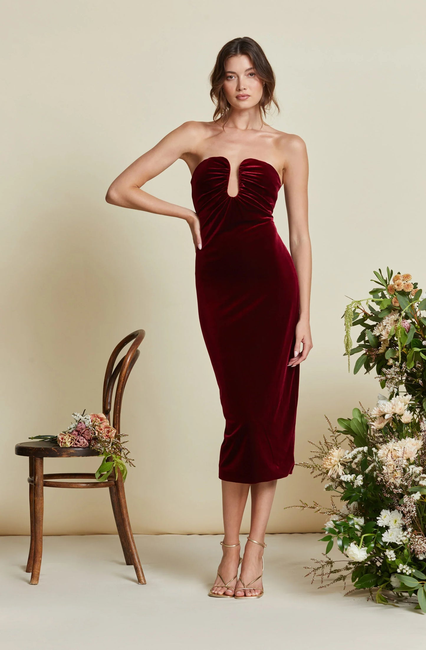 ASTR Arista Sweetheart Velvet Midi Dress