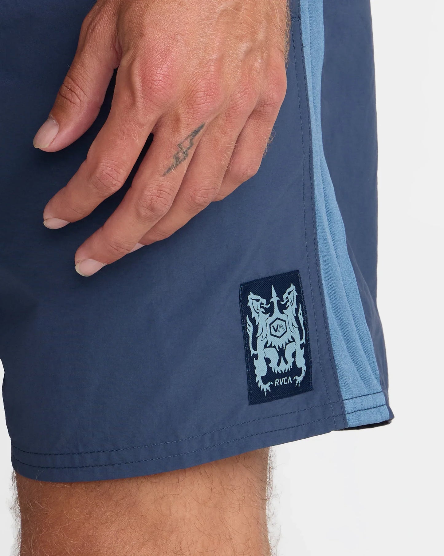 RVCA Crest Elastic 17" Volley