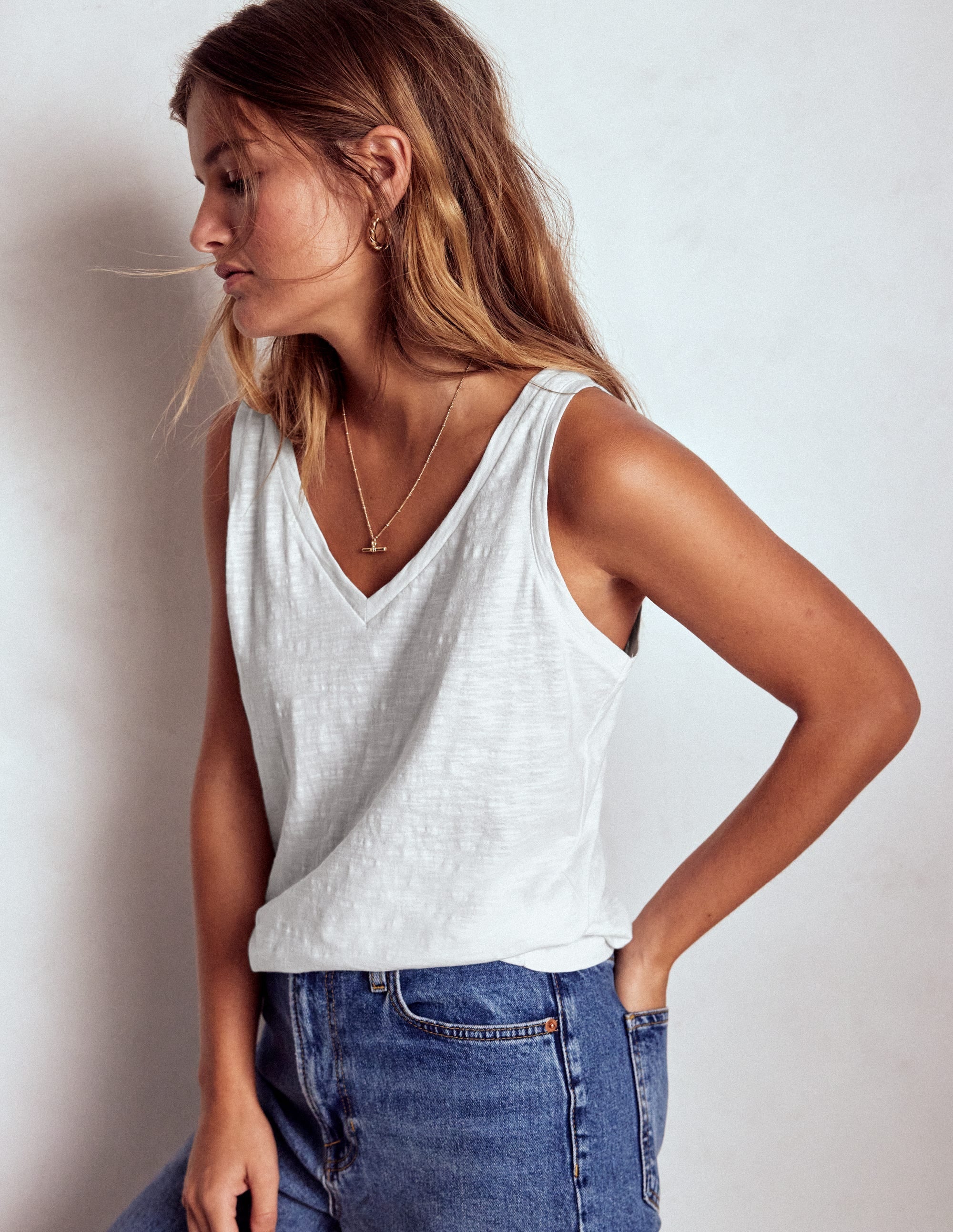 Regular V-Neck Slub Tank-White