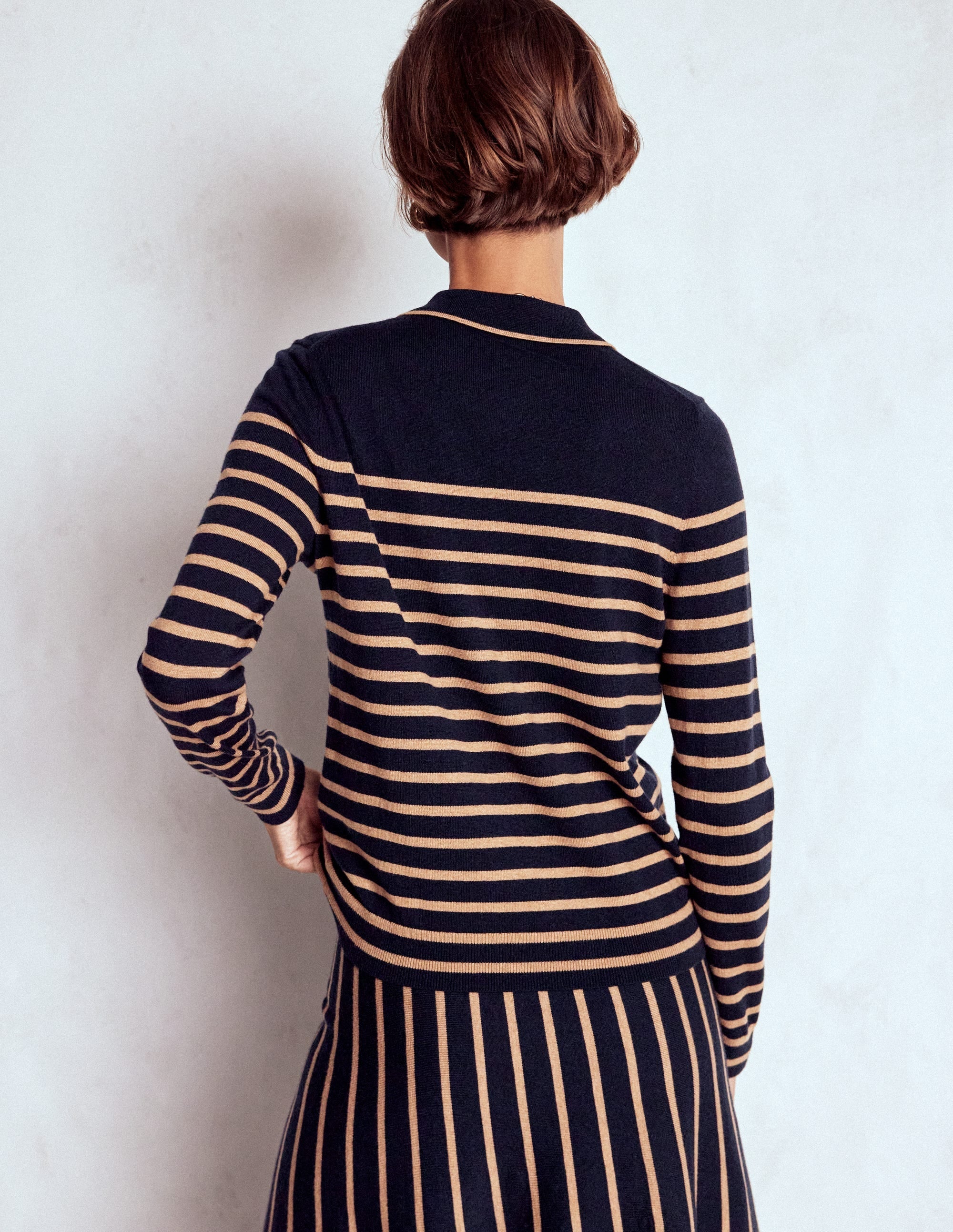 Liz Henley Sweater-Navy / Camel