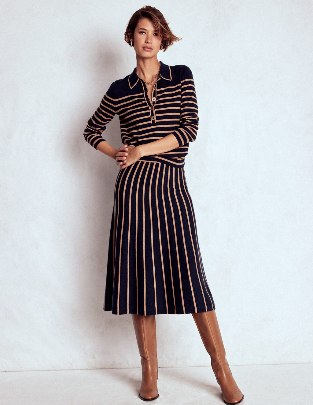 Liz Henley Sweater-Navy / Camel