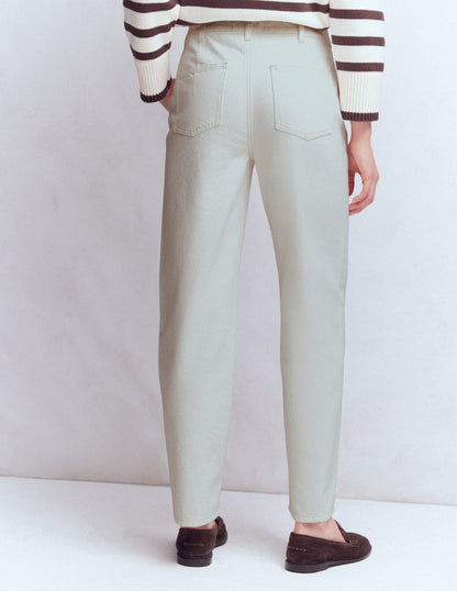 Exposed Button Straight Jeans-Ecru