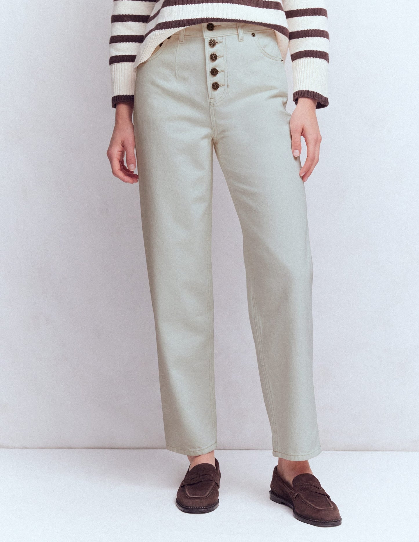 Exposed Button Straight Jeans-Ecru