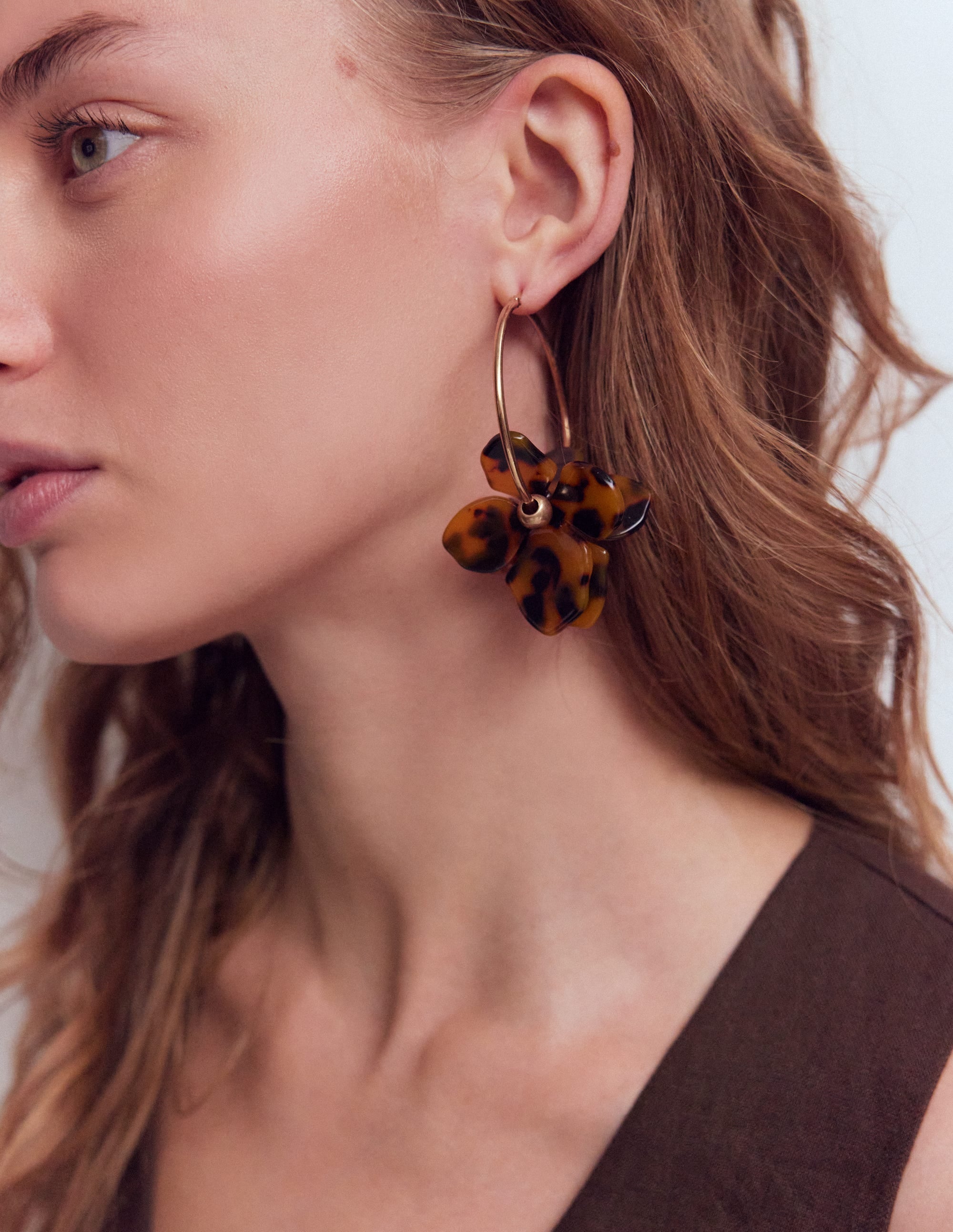 Resin Flower Hoops-Brown Tort