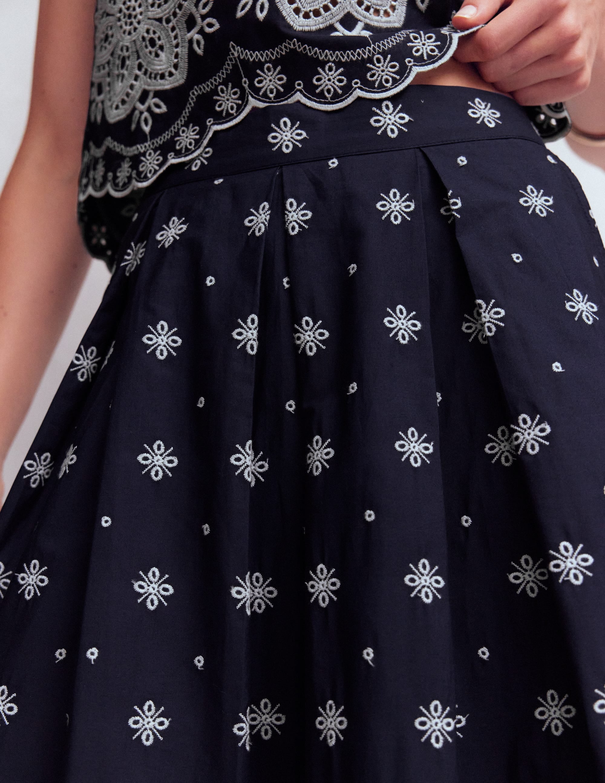Verity Broderie Poplin Skirt-Navy