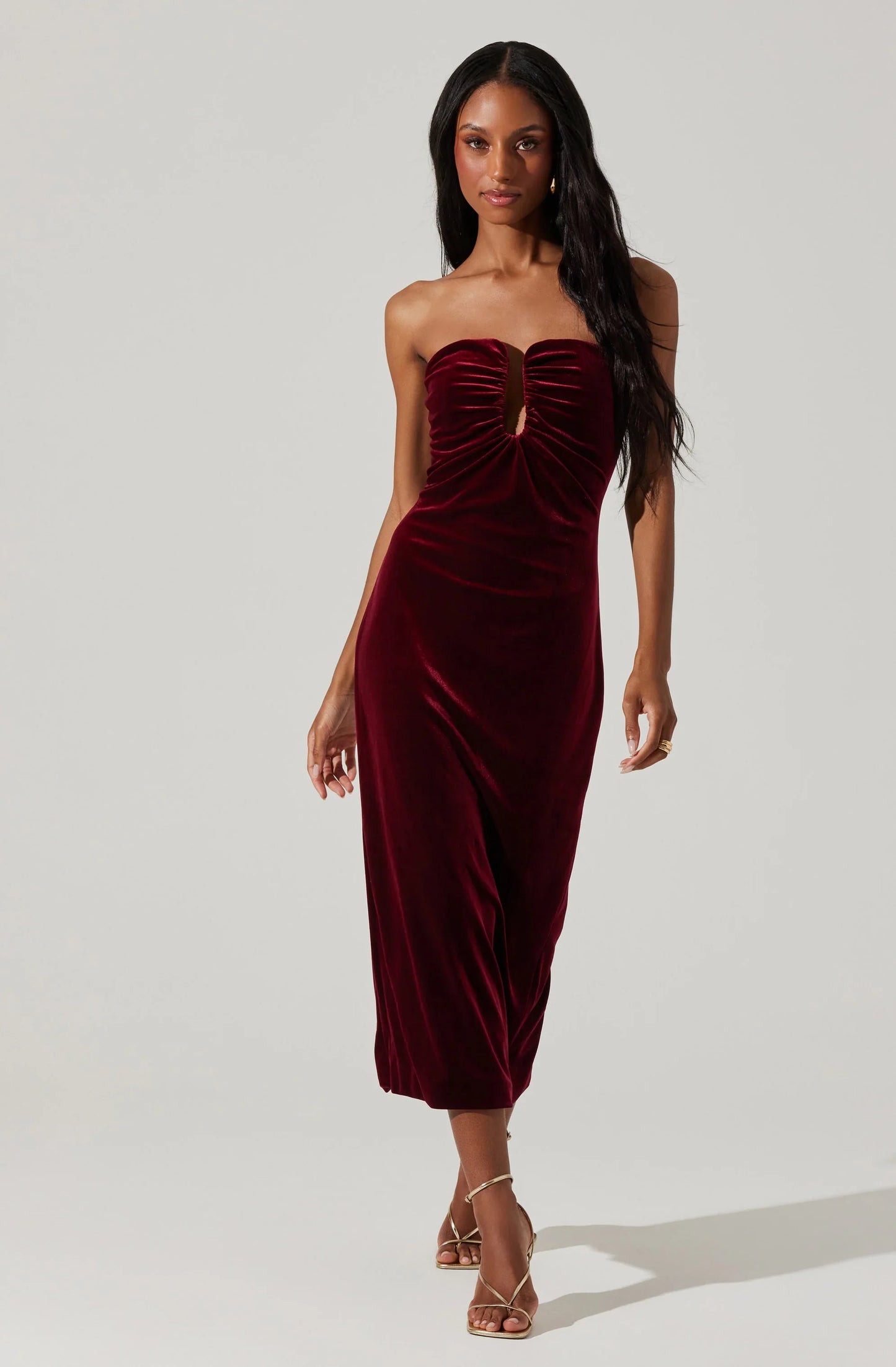 ASTR Arista Sweetheart Velvet Midi Dress