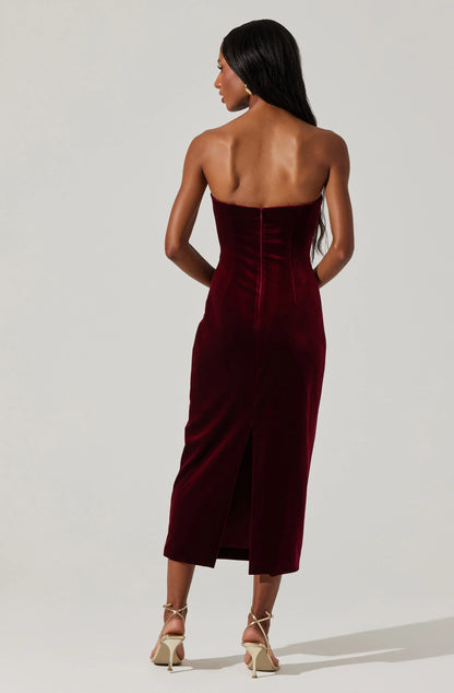 ASTR Arista Sweetheart Velvet Midi Dress
