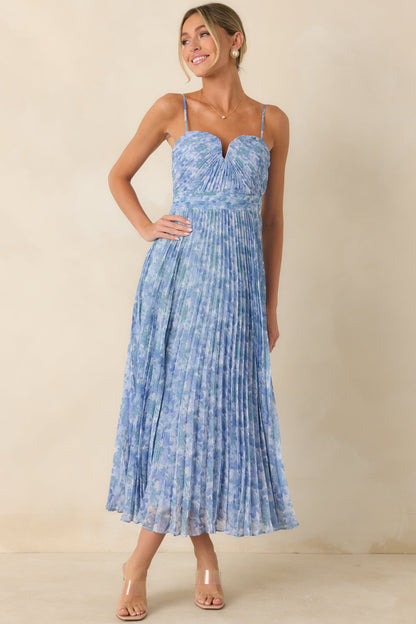 ASTR The Label Bayley Blue Floral Pleated Maxi Dress